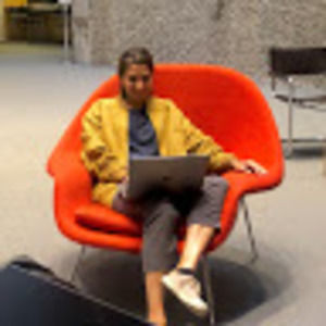 Meet your Posher, Kelly